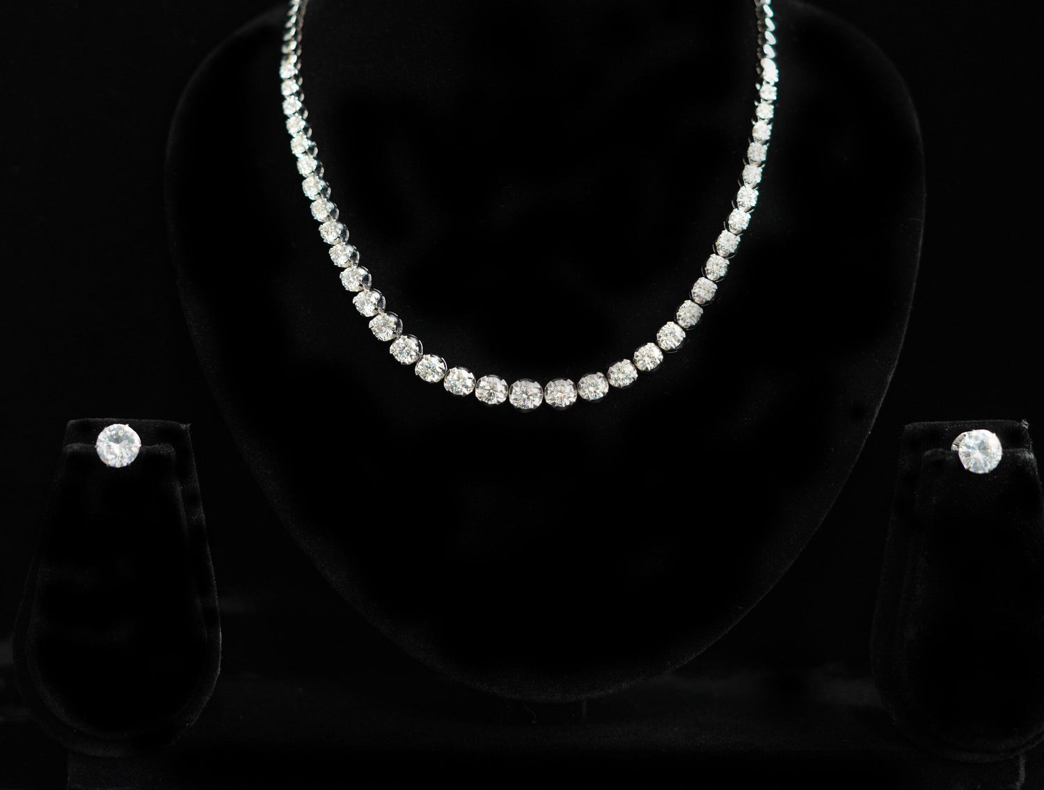 Necklaces & Sets