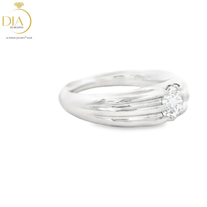 Elegant White Gold Solitaire Ring