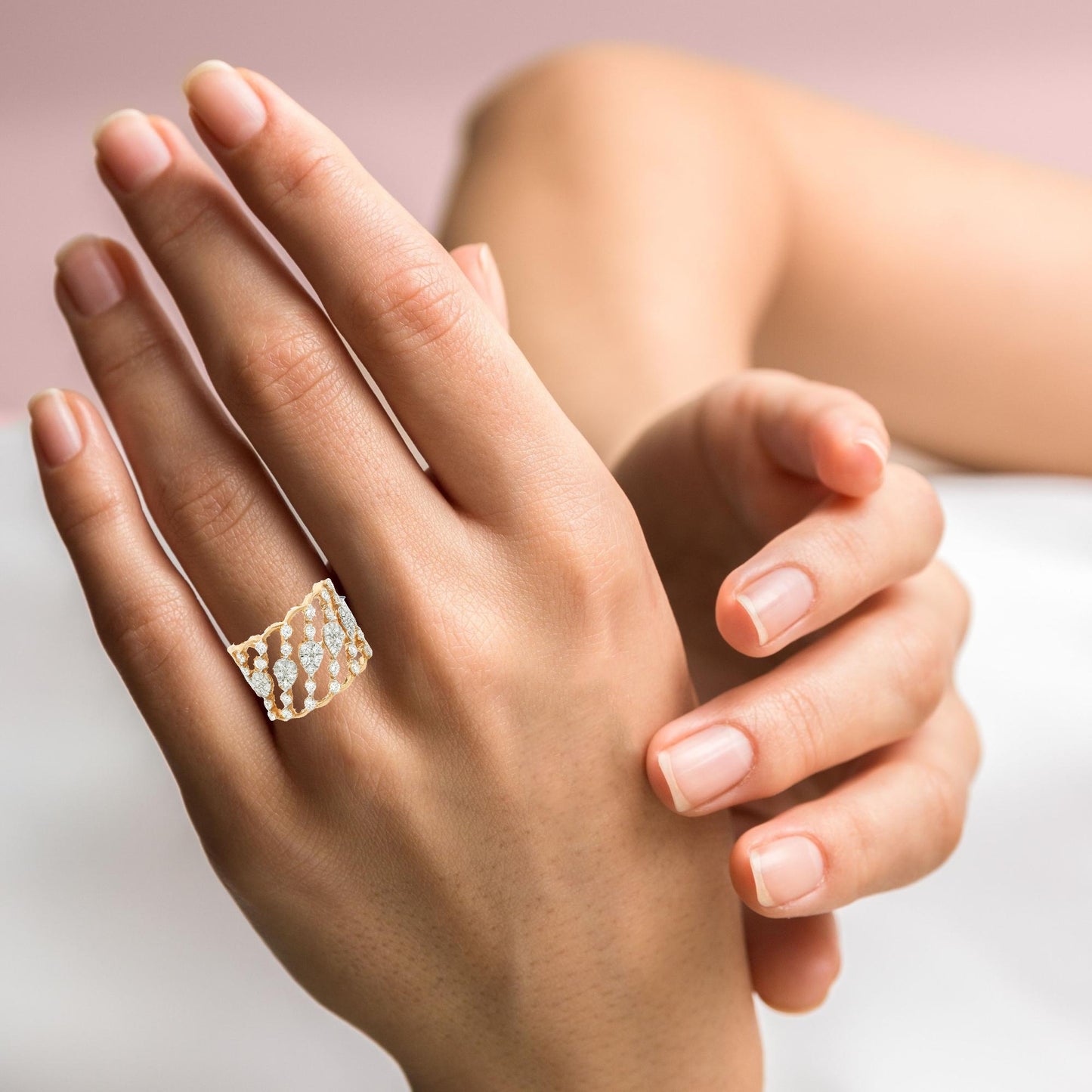 Elegant Rose Gold Diamond Ring